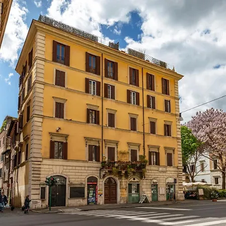 Πανσιόν Navona Sky Palace 4*