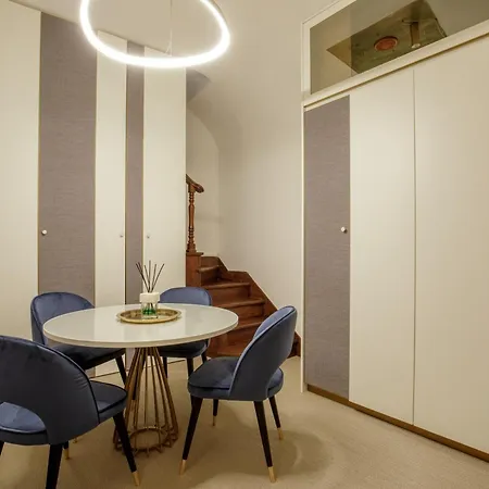 Navona Sky Palace Πανσιόν