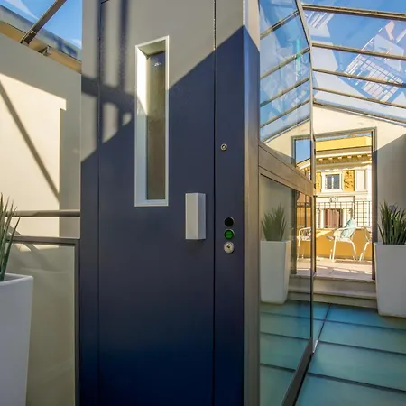 Navona Sky Palace Πανσιόν 4*