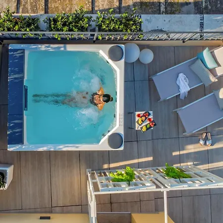 Navona Sky Palace Πανσιόν 4*
