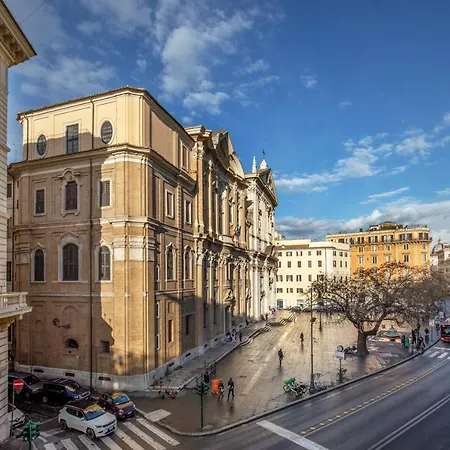 Navona Sky Palace *