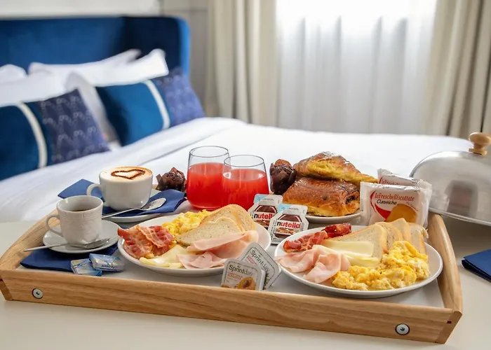 Navona Sky Palace 4* ローマ