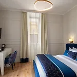 בית הארחה Navona Sky Palace רומא