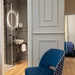 Navona Sky Palace בית הארחה