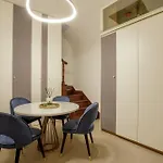 Navona Sky Palace בית הארחה